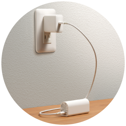 家庭用電源で充電が可能