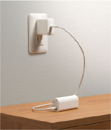 モバイルバッテリーをスロットインして充電